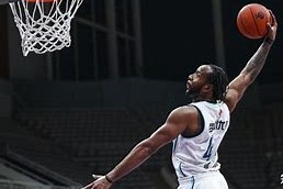 万博官方网站-CBA季后赛冲刺阶段再迎强敌；武汉三镇刷新队史纪录；主帅态度——球迷炸锅；更衣室氛围转暖的简单介绍